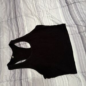 Black yoga cropped tank